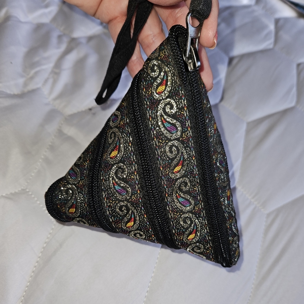 Cute elegant pyramid little purse